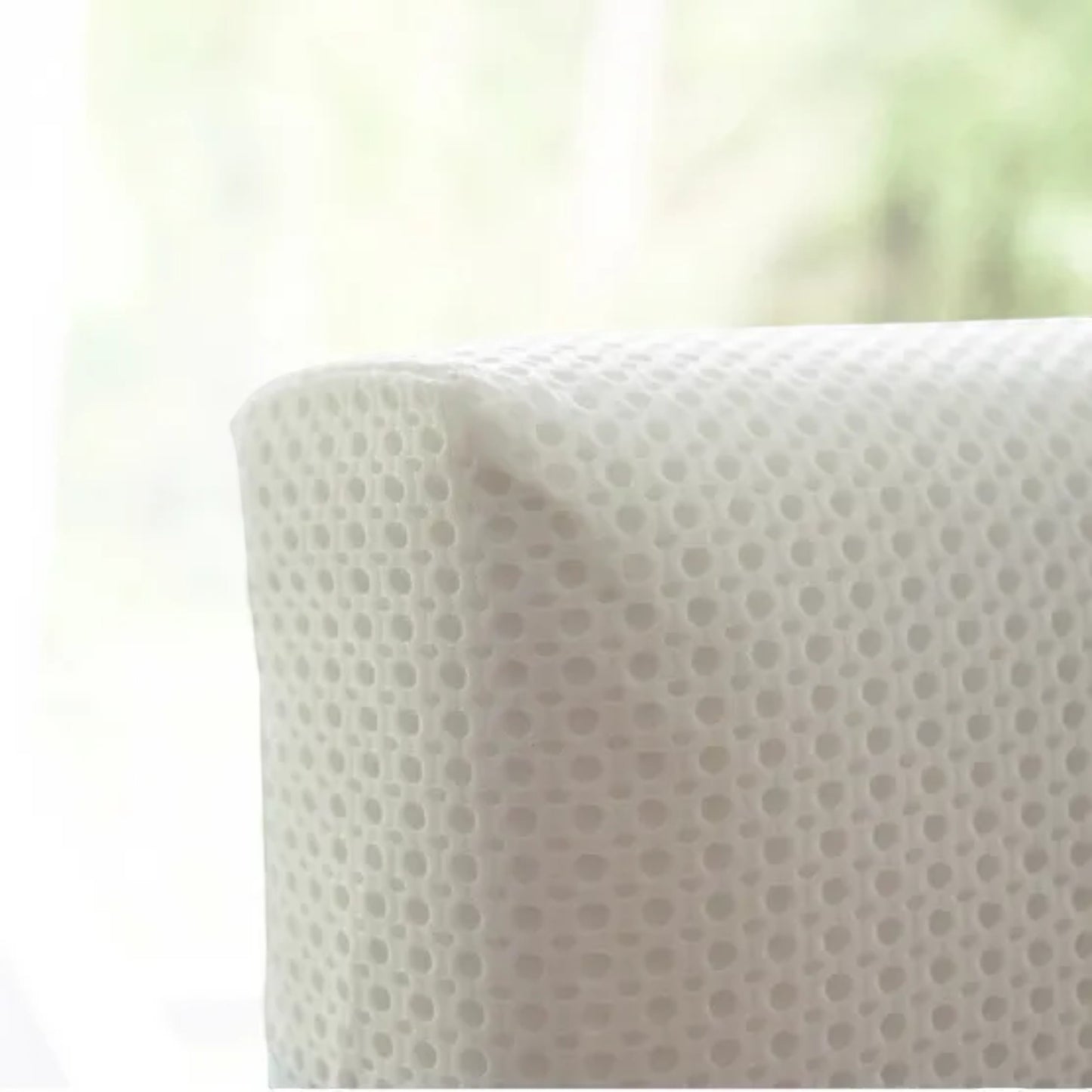 Modugreen Baby Breathe-Safe mini crib mattress featuring a white 3D polyester lattice breathable cover.